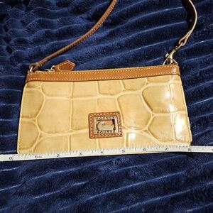 Dooney & Bourke wristlet